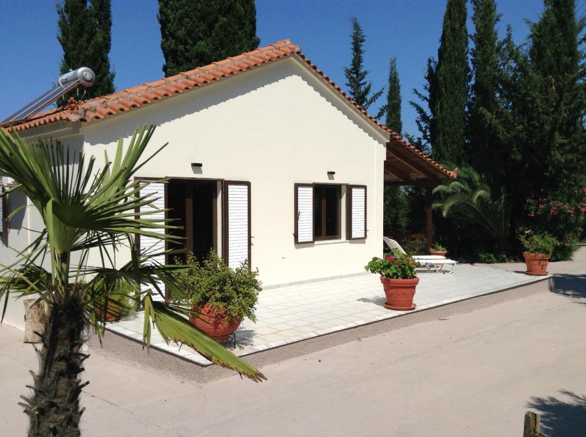 Gialova garden bungalow Bagian luar foto